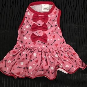 Simply Wag Dog Dress XS Pink Hearts & Arrows Bow Front Valentine Small Dog Outfi